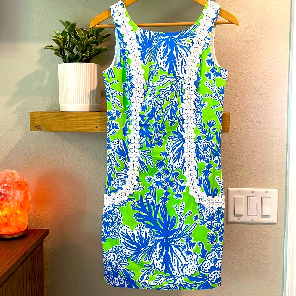 Lilly Pulitzer shift dress. Size 2